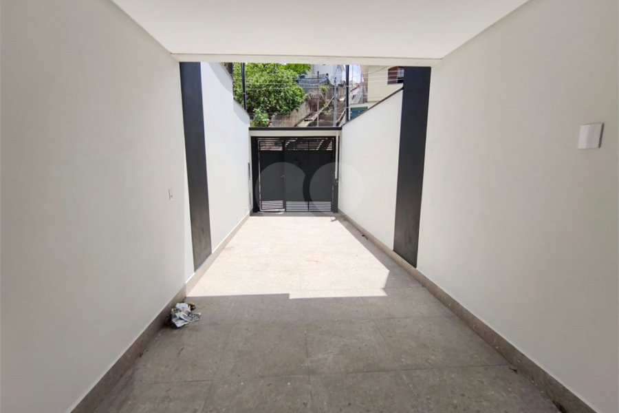 Sobrado à venda com 3 suítes em Parada Inglesa, São Paulo, SP