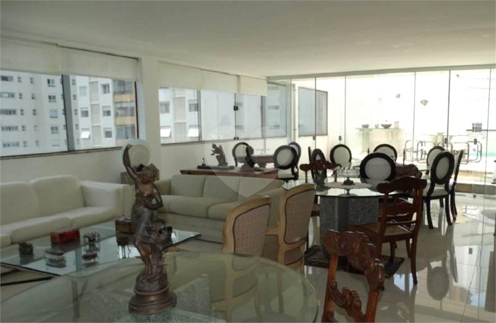 Cobertura à venda ou para alugar com 4 quartos, sendo 2 suítes, em Vila Uberabinha, São Paulo, SP