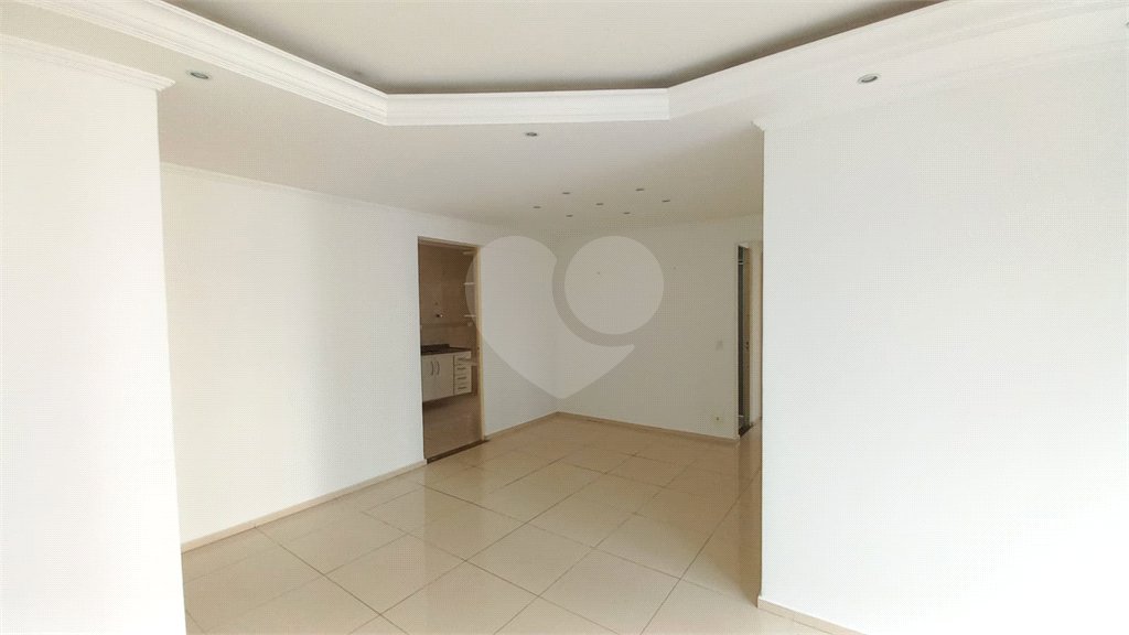 Apartamento à venda com 3 quartos em Jardim Londrina, São Paulo, SP