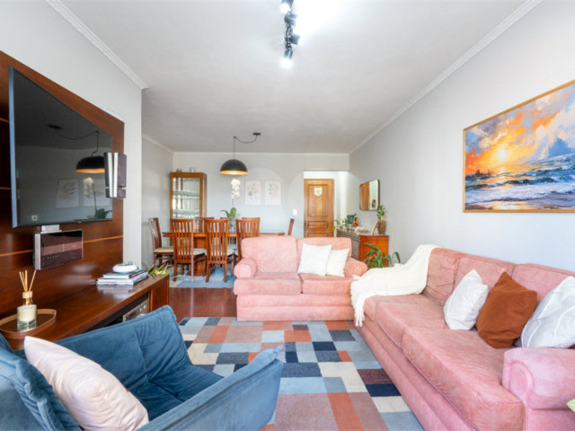 Apartamento à venda com 3 quartos, sendo 1 suíte,  em Campo Belo, São Paulo, SP