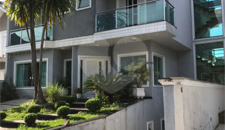 Casa à venda com 4 suítes no condomínio Aruã, Mogi das Cruzes - SP