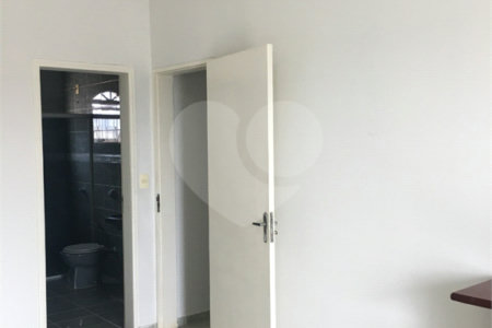 Sobrado à venda com 4 quartos, sendo 1 suíte, em Vila Rubens, Indaiatuba, SP