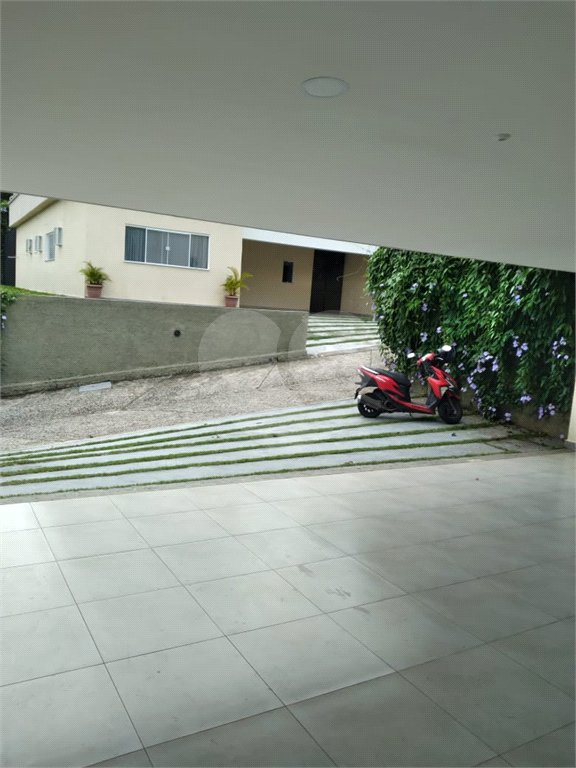 Casa à venda com 4 suítes no condomínio Saint Thomás Rua Uruana,9, Carapicuíba - SP