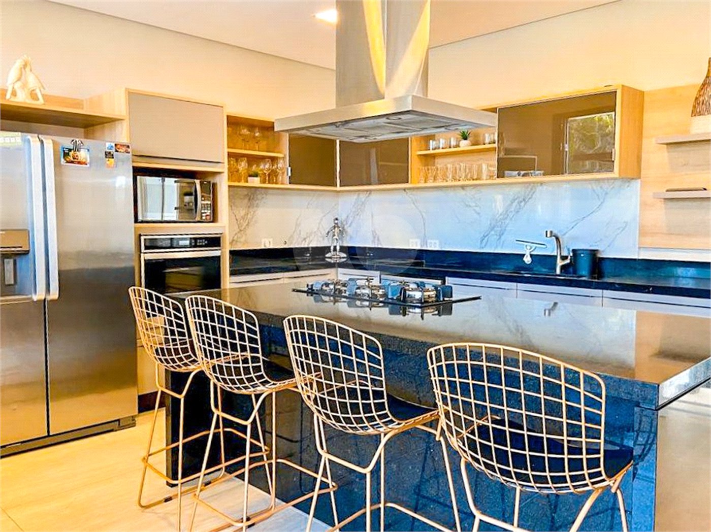 Casa à venda com 4 suítes no condomínio Lago Azul Residencial e Golfe, Araçoiaba da Serra - SP