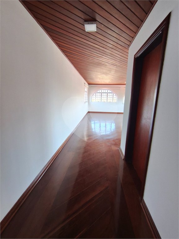 Casa à venda ou para alugar com 3 suítes no condomínio Estância Marambaia, Vinhedo - SP