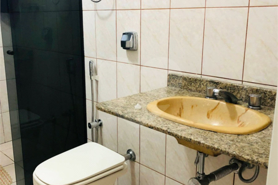 Sobrado à venda com 4 quartos em Parque Edu Chaves, São Paulo, SP