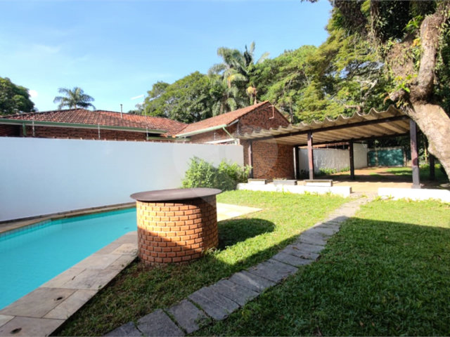 Terreno à venda com 1 suíte em Interlagos, São Paulo, SP