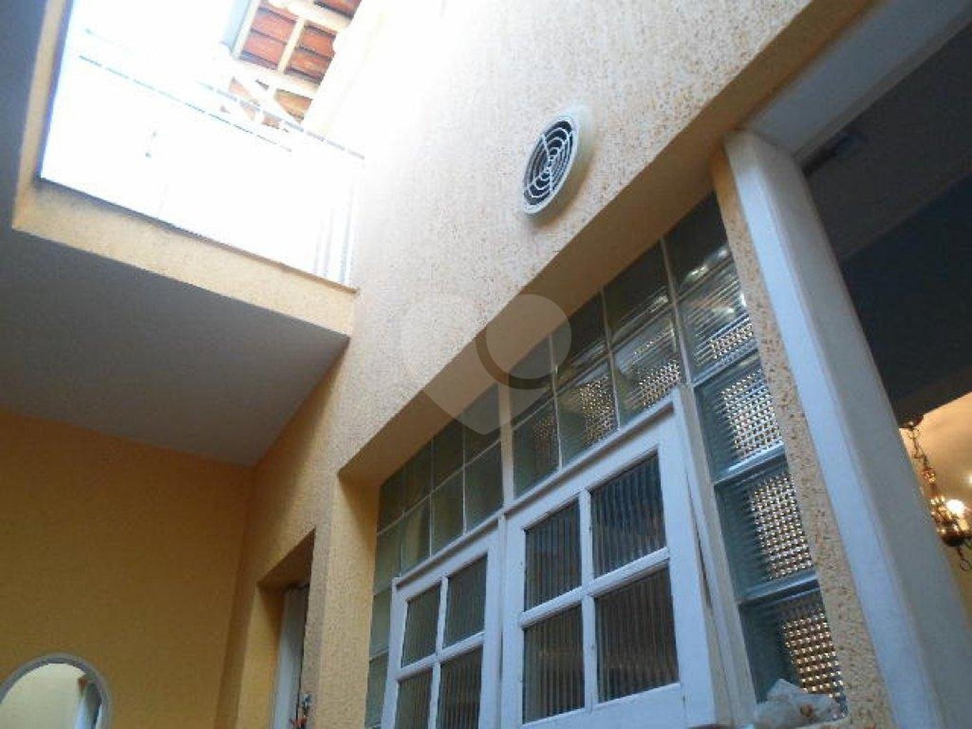 Sobrado à venda com 2 quartos em Tremembé, São Paulo, SP