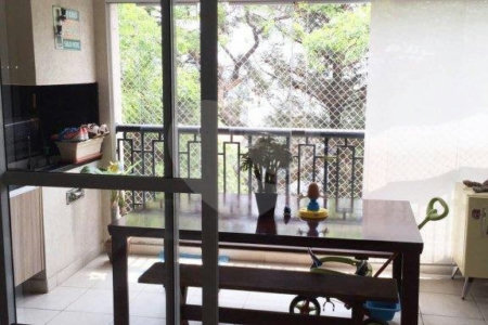 Apartamento para alugar com 3 quartos, sendo 1 suíte, em Alto da Boa Vista, São Paulo, SP