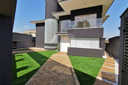 Casa à venda ou para alugar com 4 suítes em Parque dos Príncipes, São Paulo, SP