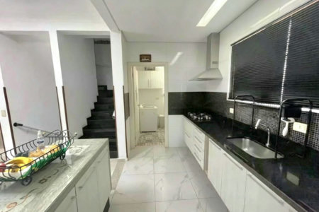 Casa com 2 dormitórios à venda, 130 m² por R$ 879.000,00 - Marapé - Santos/SP