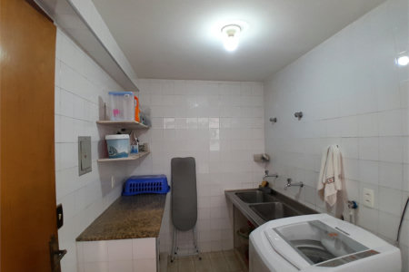 Casa Térrea à venda com 4 quartos, sendo 1 suíte, em Parque Continental, São Paulo, SP