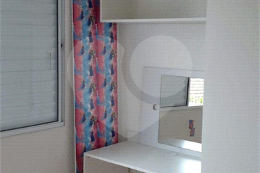 Casa à venda ou para alugar com 3 quartos, sendo 2 suítes,  no condomínio Residencial Erika, São Paulo - SP