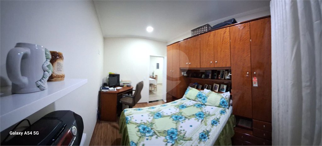 Casa à venda com 4 quartos, sendo 2 suítes, no condomínio Saint Patrick, Sorocaba - SP