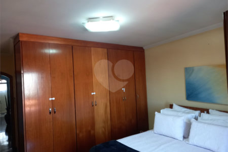 Sobrado à venda com 3 quartos, sendo 1 suíte,  em Santa Teresinha, São Paulo, SP