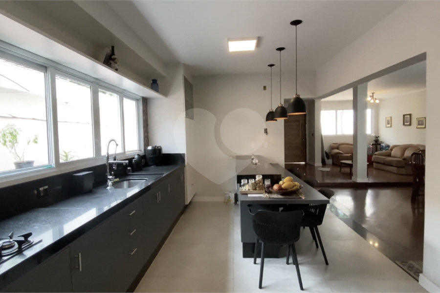 Casa à venda com 4 quartos, sendo 2 suítes, em Jardim Guanca, São Paulo, SP