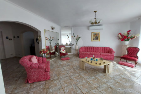 Casa à venda com 4 quartos, sendo 3 suítes, no condomínio São Joaquim, Vinhedo - SP