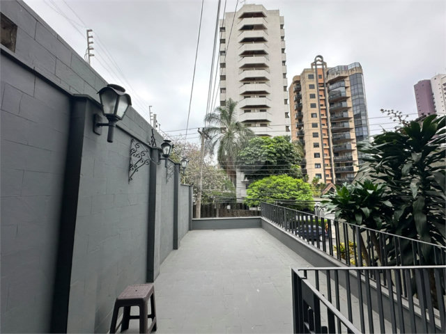 Sobrado à venda com 3 quartos em Santana, São Paulo, SP