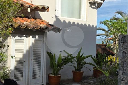 Casa à venda com 5 quartos, sendo 1 suíte,  em Praia Rasa, Armação dos Búzios, RJ