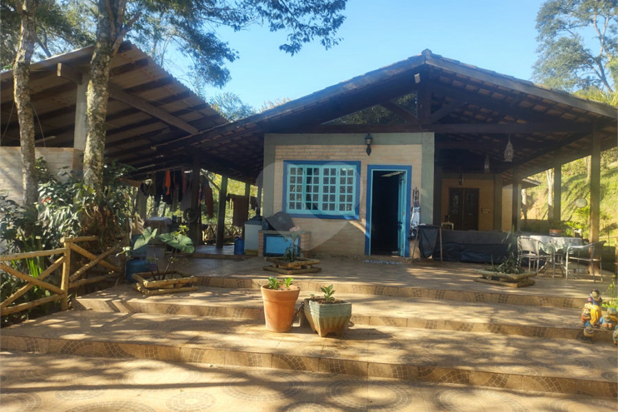 Casa à venda ou para alugar com 3 suítes em Juqueri Mirim, Mairiporã, SP
