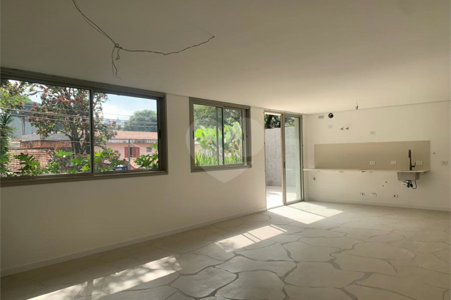 Apartamento à venda com 2 suítes em Alto de Pinheiros, São Paulo, SP