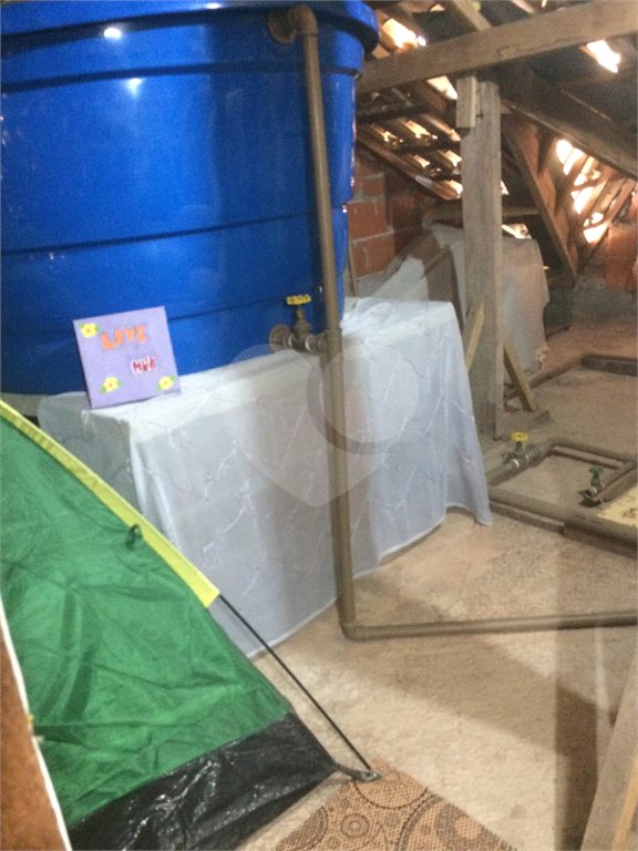 Casa à venda com 3 quartos, sendo 1 suíte, no condomínio Moradas do Horto, São Paulo - SP
