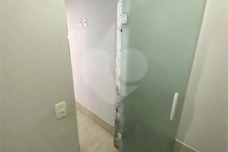 Sobrado à venda com 5 quartos em Santa Maria, Osasco, SP