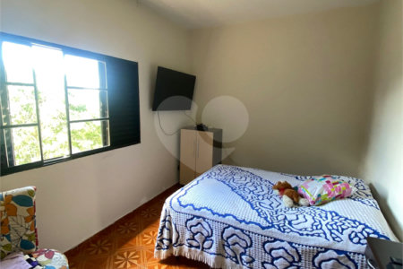 Casa à venda com 3 quartos em Vila Oliveira, Mogi das Cruzes, SP