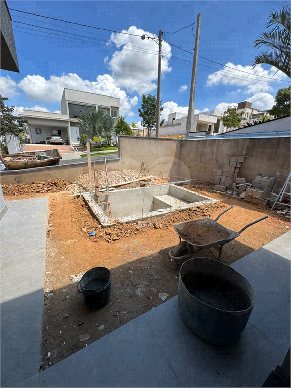 Casa à venda com 3 suítes no condomínio Reserva Central Parque, Salto - SP