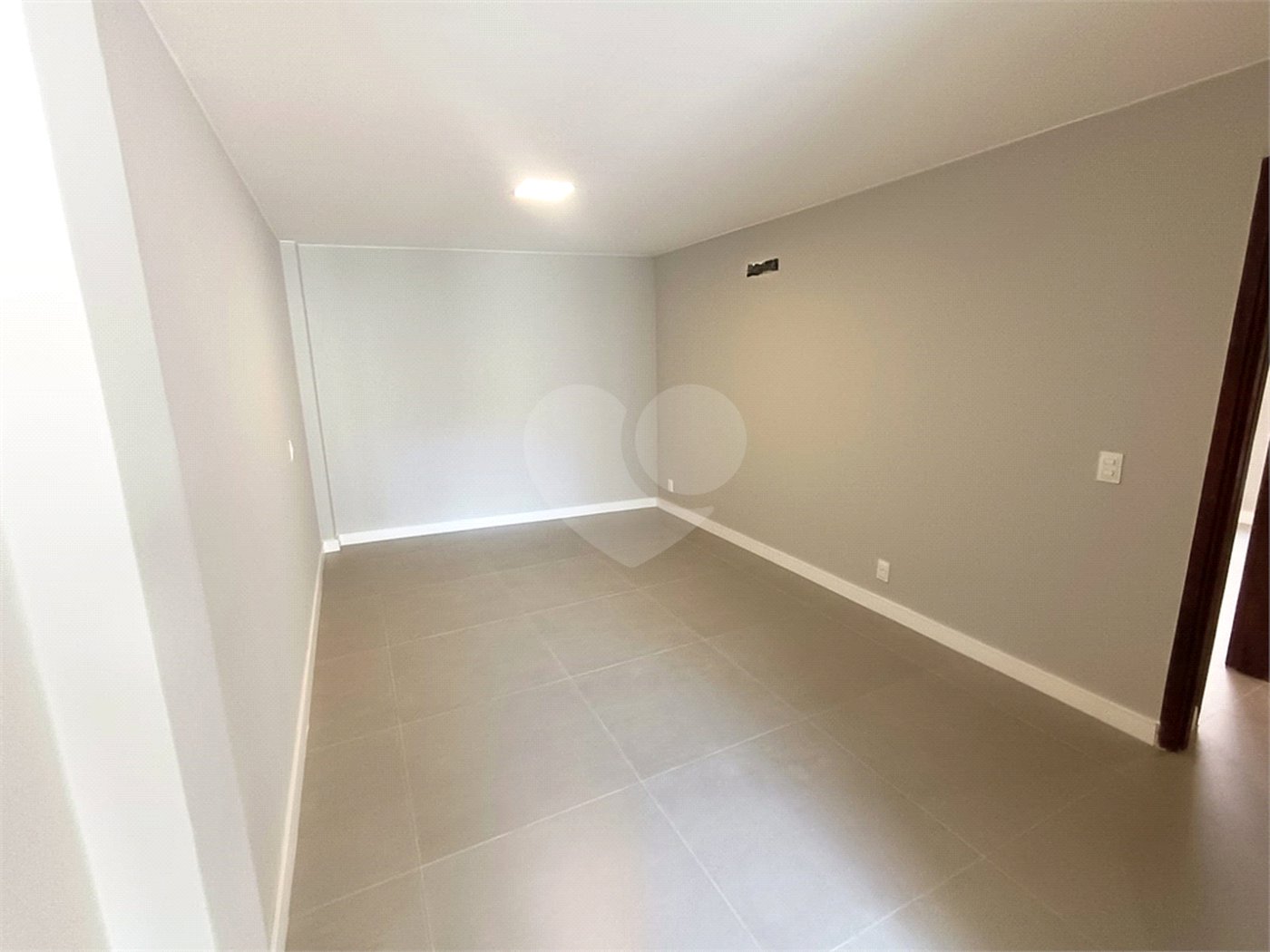 Apartamento à venda com 2 quartos, sendo 1 suíte,  em Maracanã, Rio de Janeiro, RJ