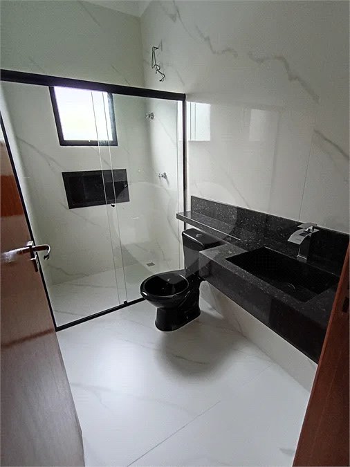Casa à venda com 3 quartos, sendo 1 suíte, em Loteamento Parque Serras de Atibaia I, Atibaia, SP