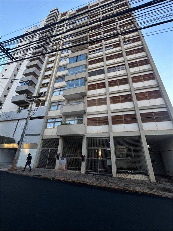 Apartamento à venda com 3 quartos, sendo 1 suíte, no Centro, Ribeirão Preto, SP