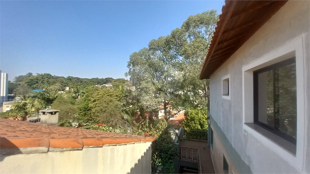 Sobrado à venda com 4 quartos, sendo 2 suítes, em Tremembé, São Paulo, SP