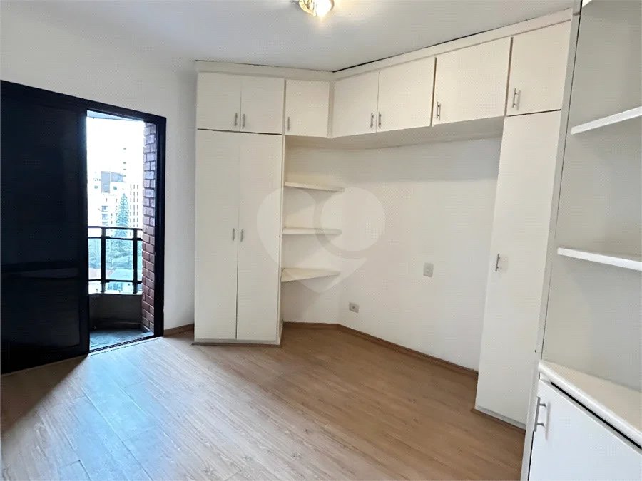 Apartamento à venda com 3 quartos, sendo 1 suíte, em Brooklin, São Paulo, SP