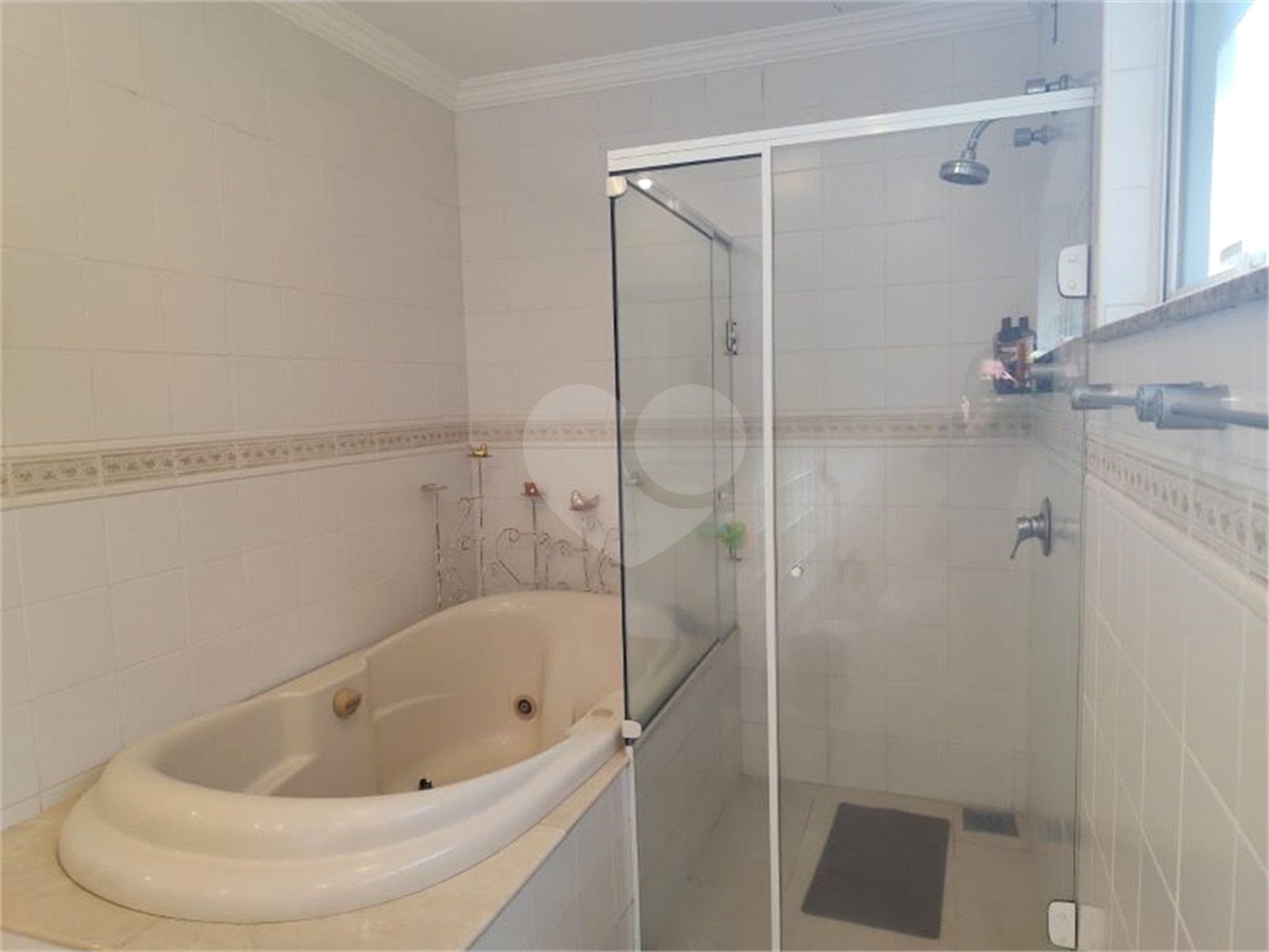 Casa à venda com 4 suítes em Marambaia, Vinhedo, SP