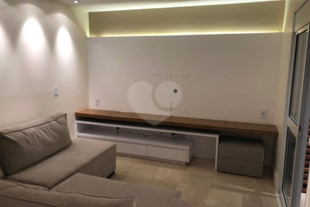 Apartamento à venda com 3 quartos, sendo 2 suítes,  em Paraíso do Morumbi, São Paulo, SP