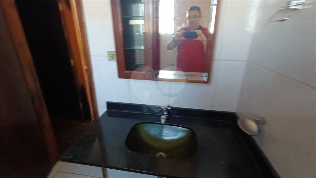 Sobrado à venda com 5 quartos, sendo 2 suítes,  em Parque Continental, São Paulo, SP