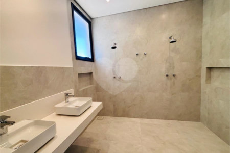 Casa à venda com 4 quartos, sendo 3 suítes, no condomínio Residencial Chácara Ondina, Sorocaba - SP
