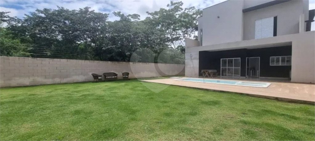 Casa à venda com 3 suítes no condomínio Villa D' Oro, Vinhedo - SP