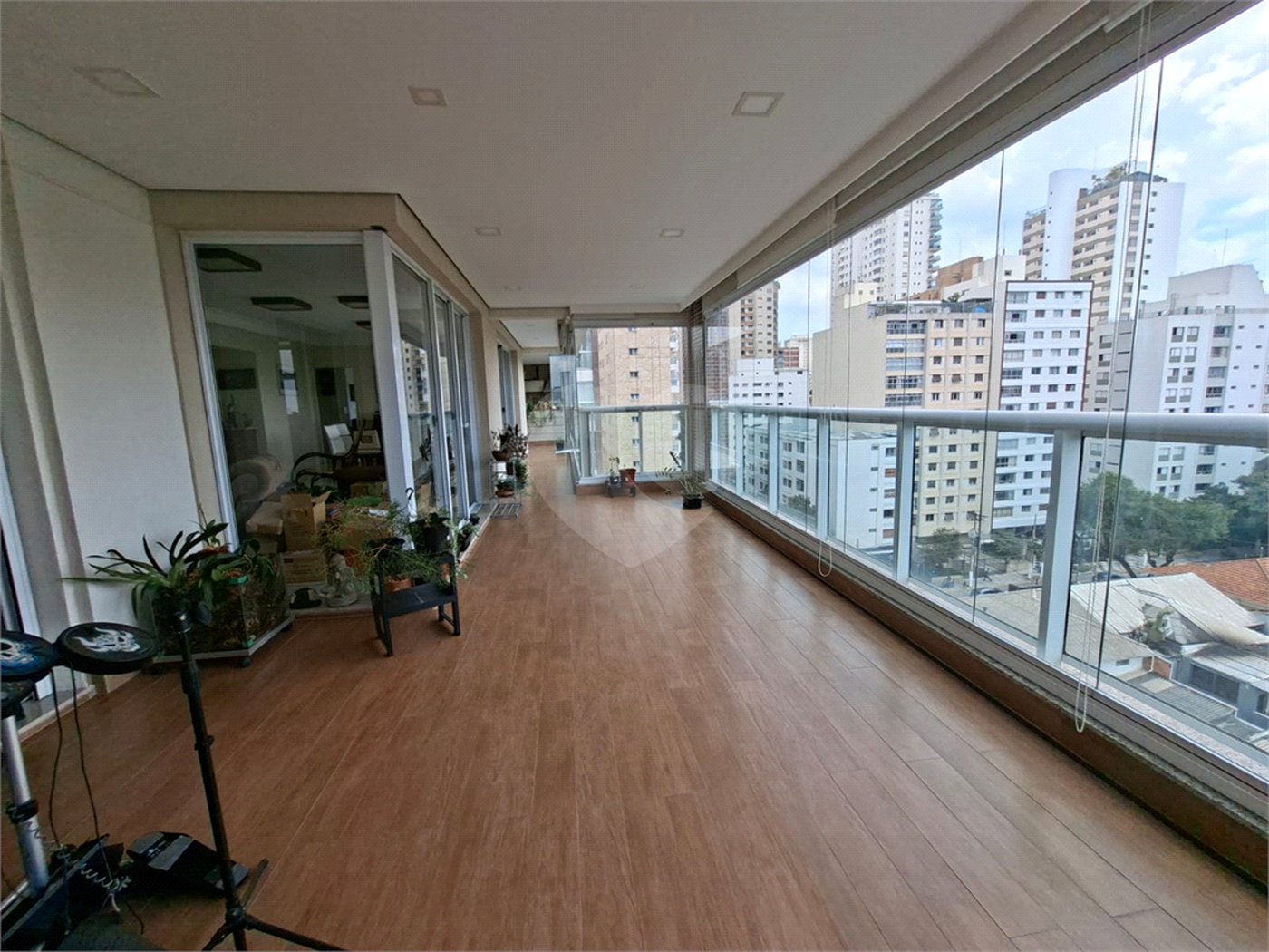 Apartamento à venda com 4 quartos, sendo 3 suítes,  em Perdizes, São Paulo, SP