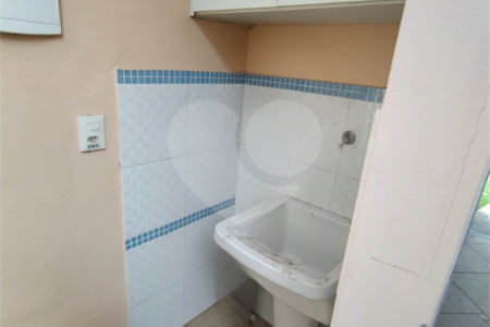 Casa à venda com 3 quartos, sendo 1 suíte, no condomínio Bosque de Greviléa, Vinhedo - SP