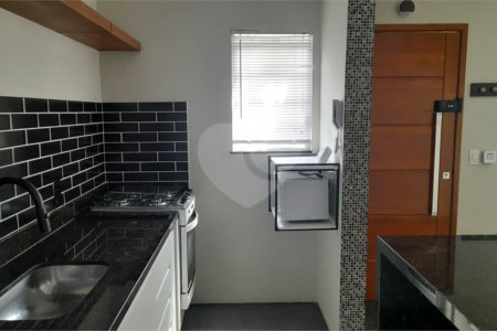 Casa à venda com 2 suítes no condomínio Residencial Matos, São Paulo - SP