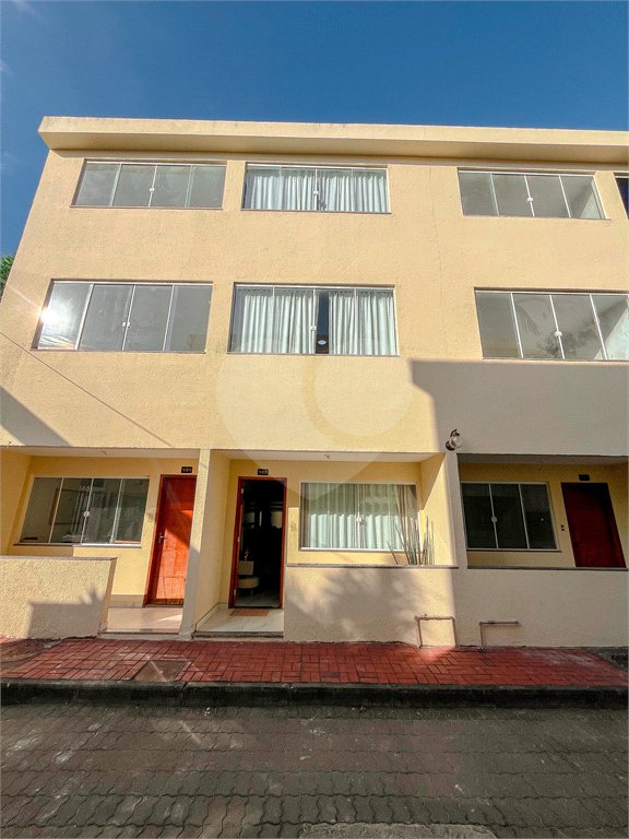 Casa à venda com 4 quartos, sendo 1 suíte, no condomínio Imperial Santa Cruz, Rio de Janeiro - RJ
