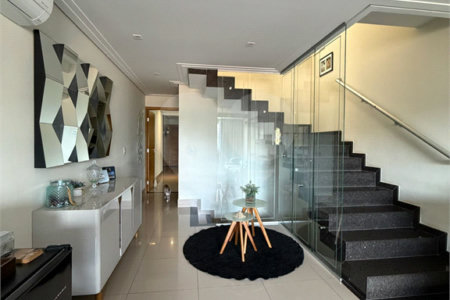 Casa à venda com 3 suítes em Vila Comercial, São Paulo, SP