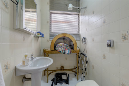 Casa Térrea à venda com 4 quartos, sendo 3 suítes, em Interlagos, São Paulo, SP