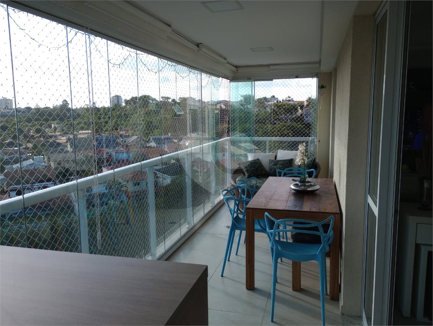 APARTAMENTO A VENDA COM 119M², 3 DORMITORIOS, 1 SUITE, 2 VAGAS - URBANOVA - SÃO JOSÉ DOS CAMPOS/SP.