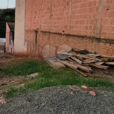 Terreno com 250,00 m² .