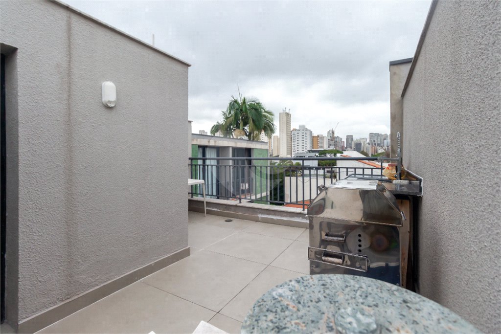 Casa à venda com 2 quartos, sendo 1 suíte, no condomínio Vloft, São Paulo - SP