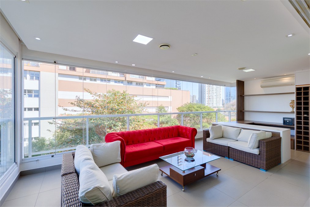 Apartamento à venda ou para alugar com 3 suítes em Brooklin, São Paulo, SP