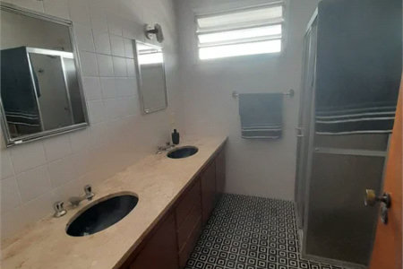 Casa para alugar com 3 quartos, sendo 1 suíte,  em Vila Sônia, São Paulo, SP